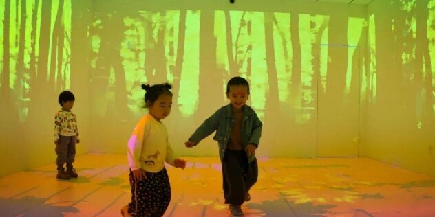 How Immersive Projection and Interactive Installations Enhance School History Museum Experiences and Boost Promotion