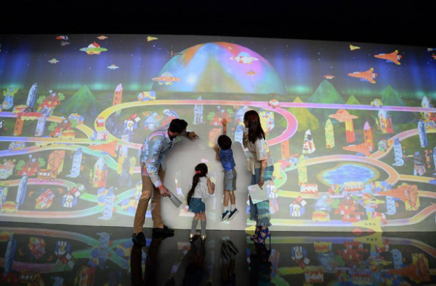 Human-Screen Interaction + LiDAR Interactive Projection Solution